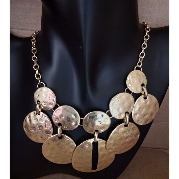 The Sak multiple size layered moon circle necklace - Picture 1 of 6